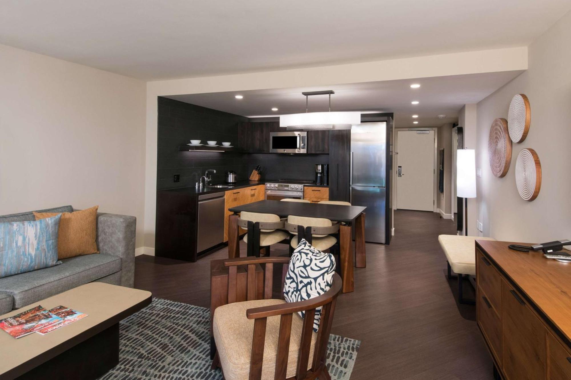 Hilton Grand Vacations Club Ocean Tower Waikoloa Village Exterior photo